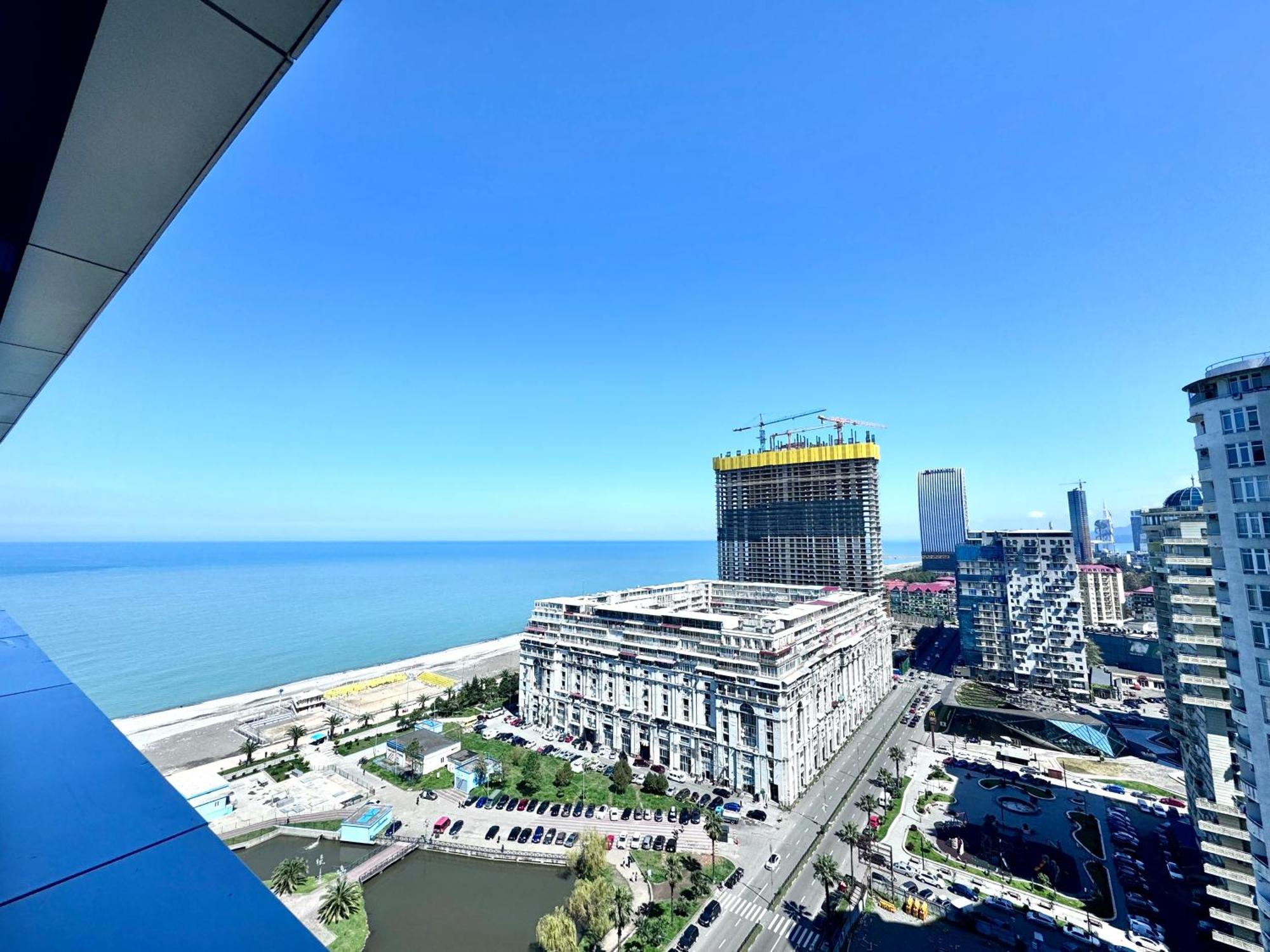Your Sunshine Apartments Batumi Exterior foto